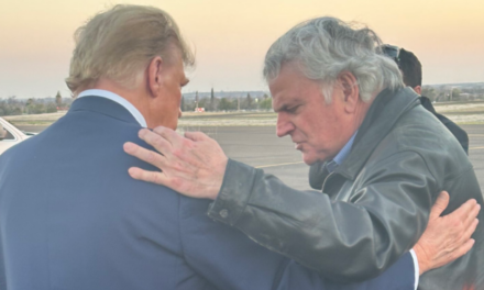 Trump Prays With Rev. Franklin Graham On Southern Border