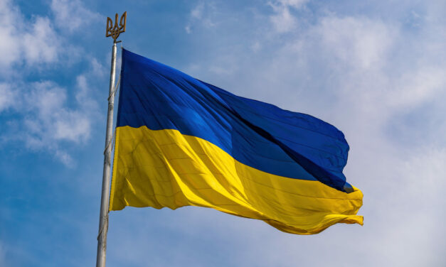 Democrats Waive Ukrainian Flags On House Floor While Chanting ‘Ukraine!’