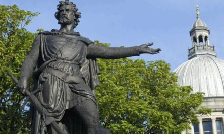 Scottish Parliament Declares William Wallace Was A Woman After Learning He Wore A Skirt