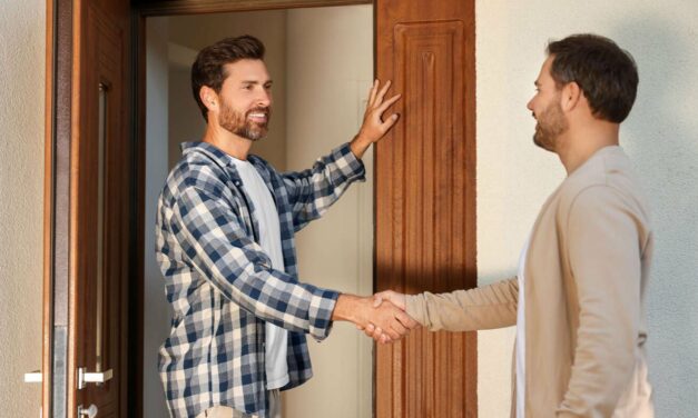 Man Introduces Himself To Next-Door Neighbors Who Just Recently Moved In 9 Years Ago