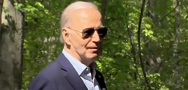 REPORT: Biden aides think he looks too OLD shuffling alone to AF1 so now they walk between him and the cameras