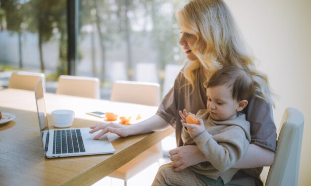Working Moms Shouldn’t Have To Choose Between Girlboss And Tradwife