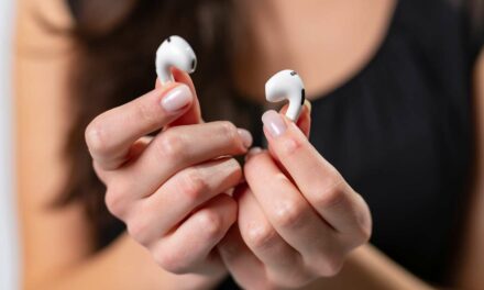 Wife Borrows Husband’s Earbuds Because She Lost Hers UPDATE: She Just Lost Those Too