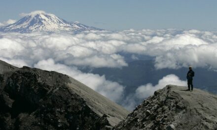 Mt. St. Helen Is ‘Recharging’ and Throws Some MAJOR Shade at Mt. Rainier As Possible Eruption Looms