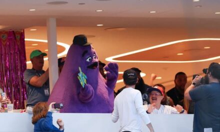 Mets Announcer Keith Hernandez Would Love Nothing More Than To Pop Inflatable Grimace Costumes