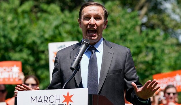 Chris Murphy Has Embarrassing ‘How It Started/It’s Going’ Moment After Statement on Pro-Hamas Agitators