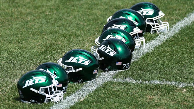 Former Jets Employee Is Suing The Team And NFL Over Throwback Logo He Designed