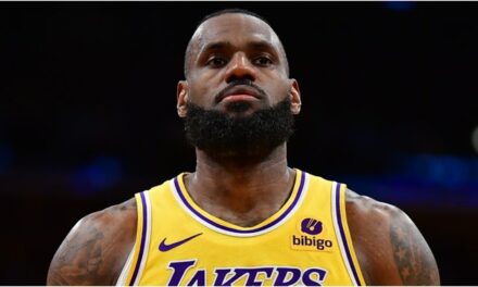 LeBron James Isn’t Abandoning His Son, Reportedly Signing Max Deal With Lakers In Most-Predictable Move Ever