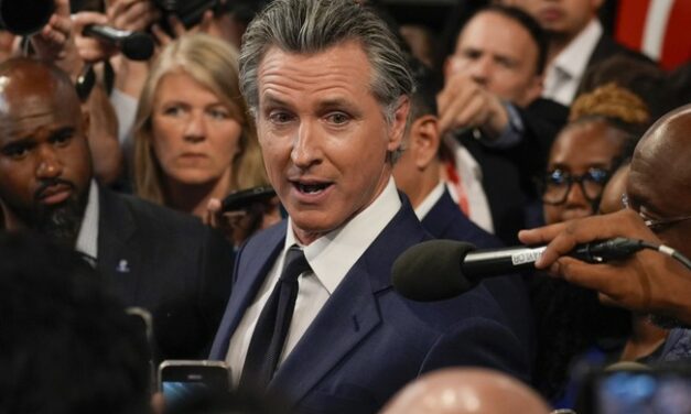 ¿Qué Pasa? Newsom in Sudden Rush to Scrape Homeless Off CA Streets and From Under Highways
