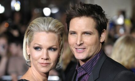 ‘90210′ star Jennie Garth shares ex Peter Facinelli’s big move years after divorce: ‘Officially friends’