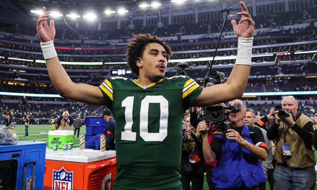 Packers, Jordan Love agree to record-breaking $220M extension after first full season: reports