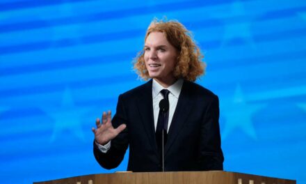 Disappointment As Special DNC Guest Turns Out To Be Carrot Top