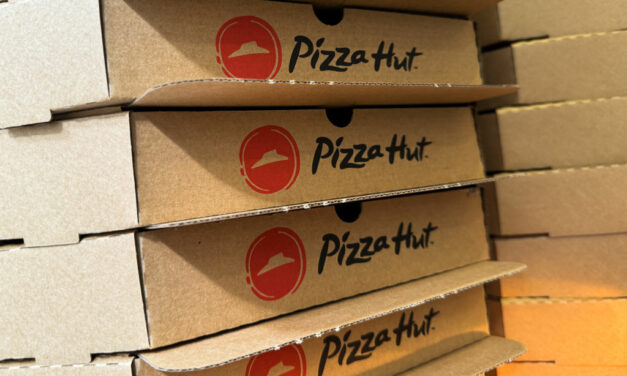 Pizza Hut’s Box That Folds Into A Table Is A Stroke Of Brilliance