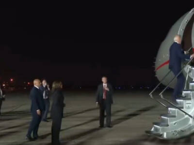 SUNDOWN JOE: Senile Biden Wanders into an Empty Plane for No Reason