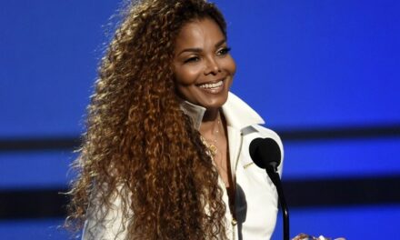 DRAMA: Janet Jackson Apologizes for Kamala Comments … or Did She?