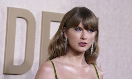 The Most Backhanded Endorsement in History: Taylor Swift Actually Snubbed Kamala Harris