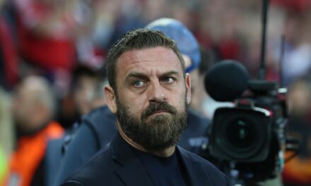 Roma sack head coach De Rossi