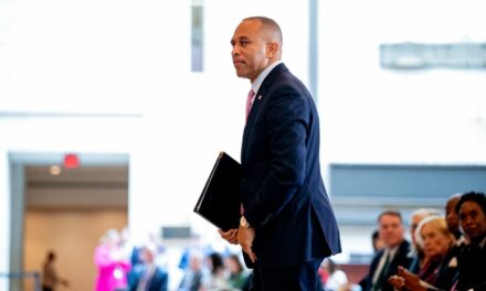 Jeffries leaves door open to booting Republicans from committees