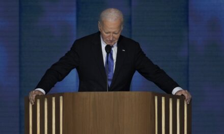 LOL WUT? Watch Joe Biden Try to Compliment Tammy Duckworth, Fail HILARIOUSLY