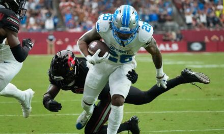 Lions pull off spectacular ‘hook-and-ladder’ touchdown to stun Cardinals