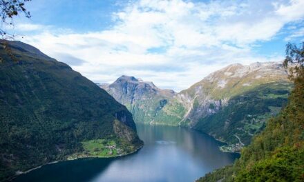 As World Watches Explosions Elsewhere, the Boomsday Ship Gets Towed Past Norway