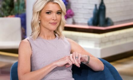 NAILED It! Megyn Kelly SCHOOLING A*S-CLOWN on Lawfare Aimed at Trump is Quite Simply GLORIOUS (Watch)