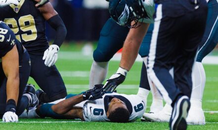 Eagles’ DeVonta Smith’s helmet flies off after ‘dirty’ hit in scary scene vs Saints