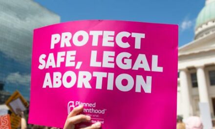 Florida officials instruct physicians to perform abortions to save lives of the mother in all cases