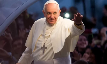 Pope Francis Tells Catholics To Vote For ‘The Lesser Evil’ In Upcoming Presidential Election