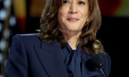 West Coast Teamsters endorse Harris in break with main union