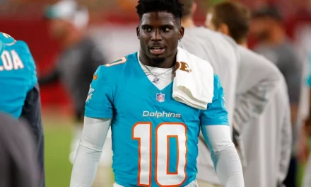 Dolphins’ Tyreek Hill Detained On Way To Game, Will Still Play 