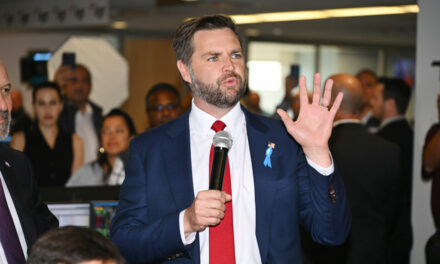 JD Vance Chums It Up With North Carolinians At A Sports Bar On College Football Saturday