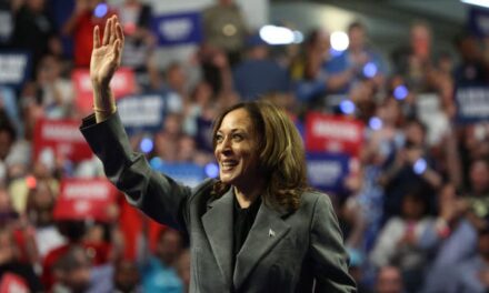 Kamala Harris Campaign Plans Plane Flyover To Troll Donald Trump During Alabama-Georgia Game