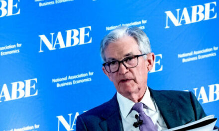 Powell Touts Strong Economy Even While Indicating More Rate Cuts Ahead