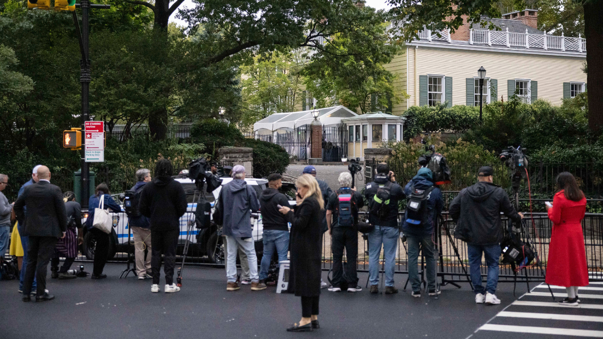 Crowd outside Gracie Mansion