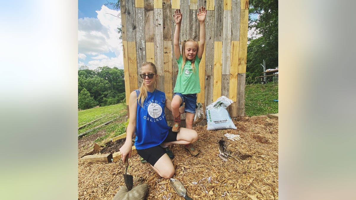 Rory Feek's daughters Heidi and Indiana