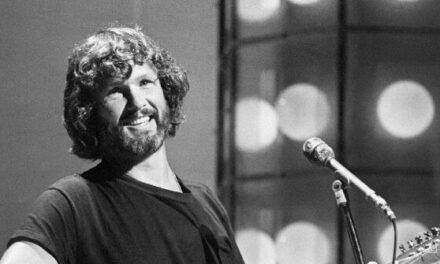 Kris Kristofferson, Country Music Icon, ‘Blade,’ ‘A Star is Born’ Star, Dead at 88