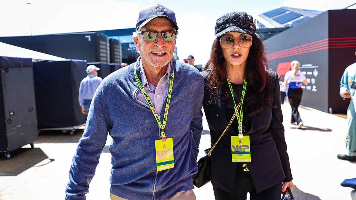 Michael Douglas and Catherine Zeta-Jones walking together