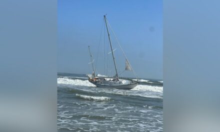 New Jersey rescue crews save 2 from disabled sailboat off popular beach