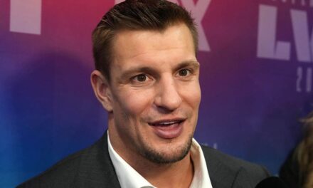 Rob Gronkowski left confused as ‘FOX NFL Sunday’ crew pulls off hilarious prank: ‘Whoa!’