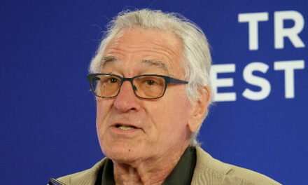 Robert De Niro Rants to CNN: Trump Will Never Give Up Power ; ‘He Thinks He’s a Gangster’