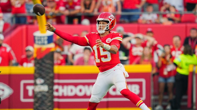 Kansas City Chiefs QB Patrick Mahomes throws a pass against the Cincinnati Bengals at GEHA Field at Arrowhead Stadium. (Jay Biggerstaff-Imagn Images)