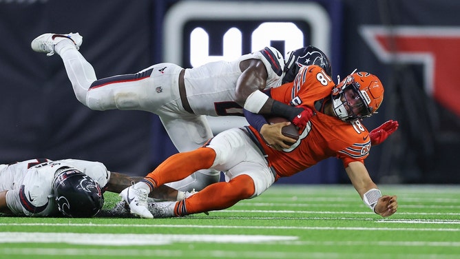 Houston Texans LB Azeez Al-Shaairtackles Chicago Bears QB Caleb Williams at NRG Stadium in Texas. (Troy Taormina-Imagn Images)