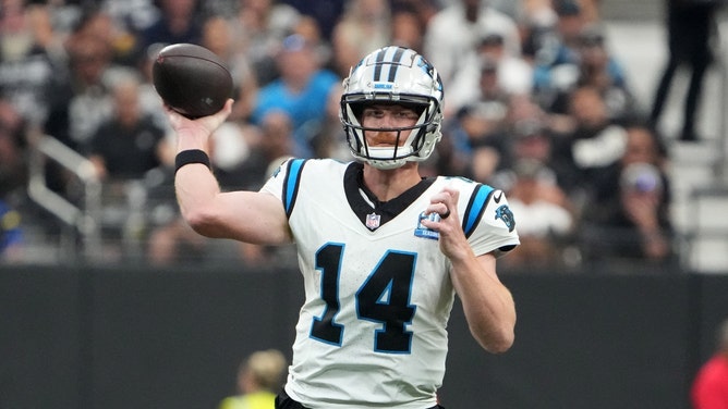 Carolina Panthers QB Andy Dalton throws the ball vs. the Las Vegas Raiders in NFL Week 3 at Allegiant Stadium. (Kirby Lee-Imagn Images)