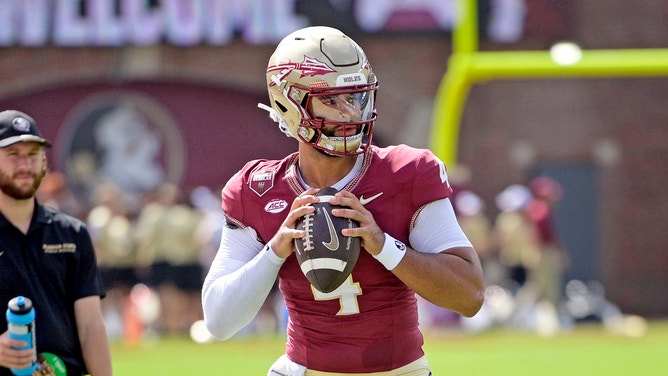 Florida State QB DJ Uiagalelei posted a very strange stat line in the first quarter against Memphis on Saturday.