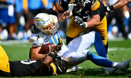 Justin Herbert Leaves Game After Non-Contact, Chargers Fans In Shambles