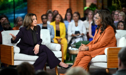 Harris Appears With Oprah in Key Battleground State Michigan