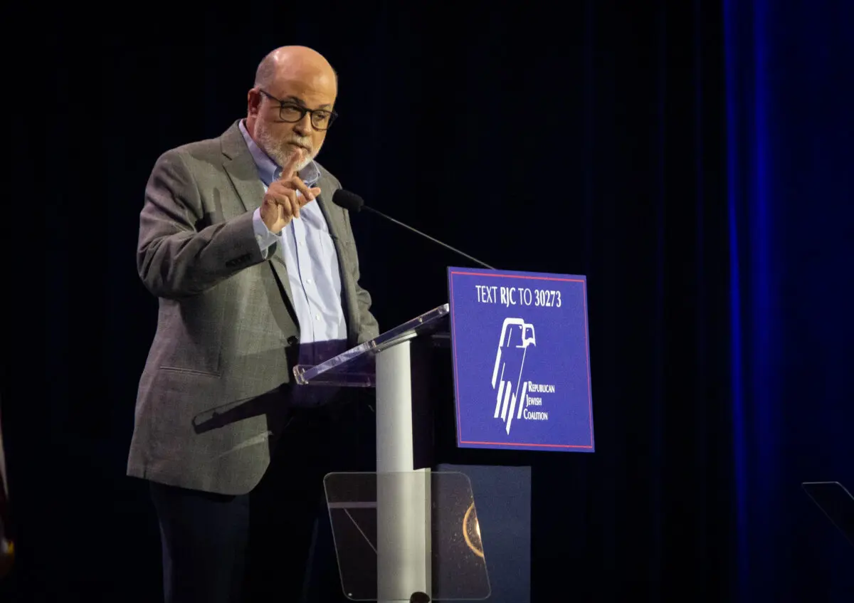 American Jewish conservative commentator Mark Levin speaks at a gathering of the Republican Jewish Coalition in Las Vegas, Nevada, on Sept. 5, 2024. (John Fredricks/The Epoch Times)