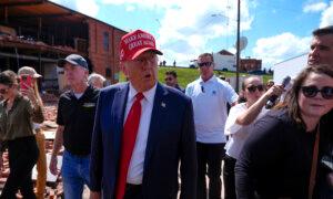 Trump Visits Southern Georgia With Fuel and Aid, Gets Briefed on Helene Damage