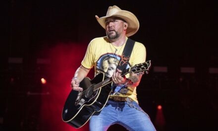 Surprise Virtual Guest Sends Crowd Wild at Jason Aldean Concert